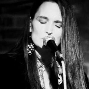 Meet your Posher, Kerri e.